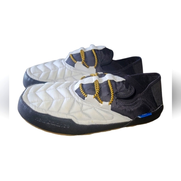 New Balance 'Black Aluminum' Grey Moc LowMen's Slippers US 10 UK 9 EU 44 - Picture 2 of 8